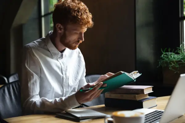 A Importância da Leitura: Como os Livros Podem Refinar Seu Estilo de Vida