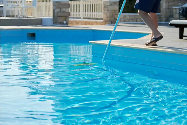 Manutenção de Piscina: Guia Completo para Conservar sua Água Sempre Limpa e Segura